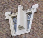 Sierlijke raampjes.
<br/>
Marcel Westhoff, 2015-12-01